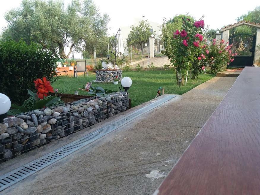 Dora'S Garden Villa Alexandroupoli Exterior foto